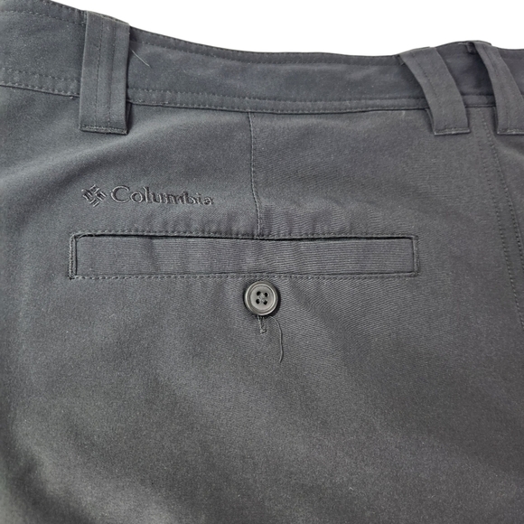 Columbia Men's Black Flat Front Shorts 38 - Picture 9 of 12